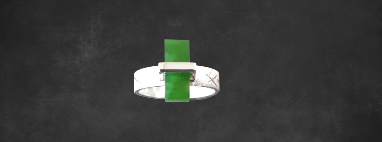 Ring aus 925/-Silber / Jade - Besatz Ring aus 925/-Silber/ Jade - Besatz
