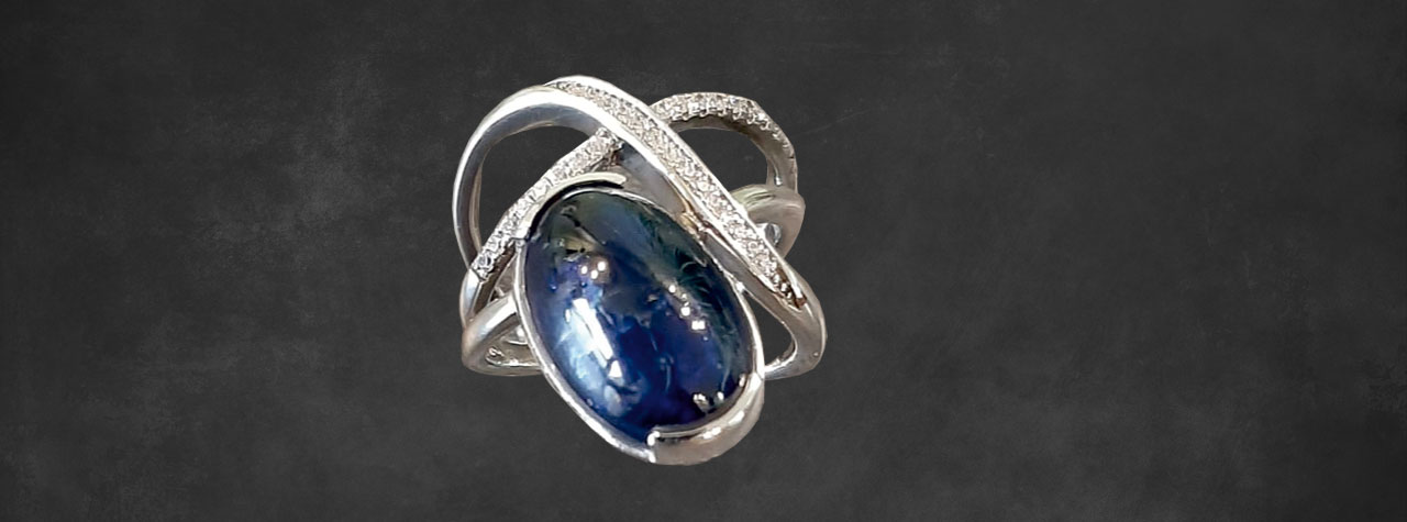 Ring aus 925/-Silber / Cyanit und Zirkonia - Besatz aus 925/-Silber / Cyanit und Zirkonia - Besatz