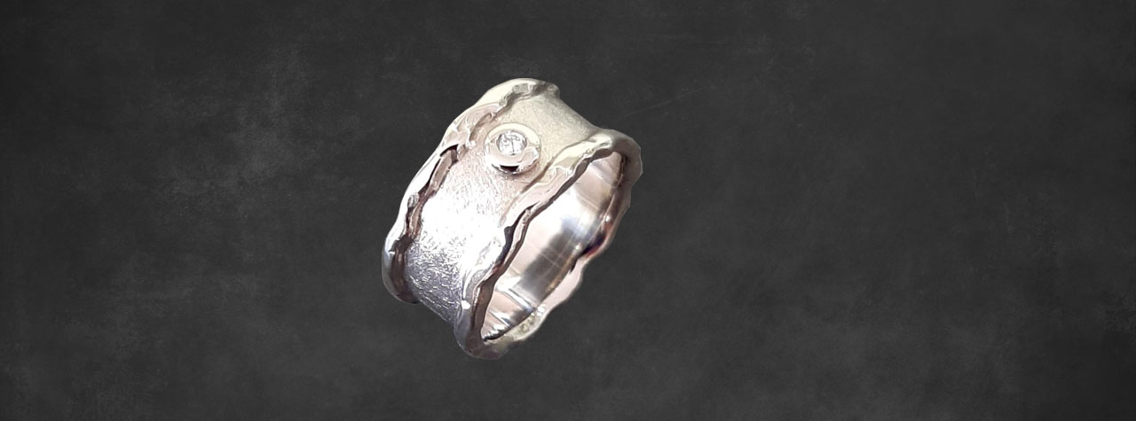 Ring 590 /- Weißgold / Diamant - Besatz Ring 590 /- Weißgold / Diamant - Besatz